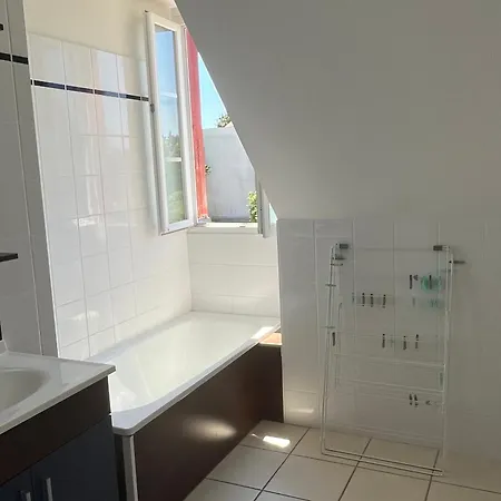 T2 Rénové Avec Wifi, Piscine Et Parking à 200m Des Thermes - Fr-1-541-179 * La Roche-Posay